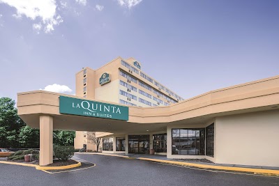 La Quinta Inn & Suites by Wyndham Miami Airport East photo