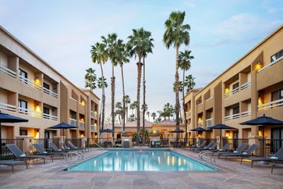 Courtyard Palm Springs photo