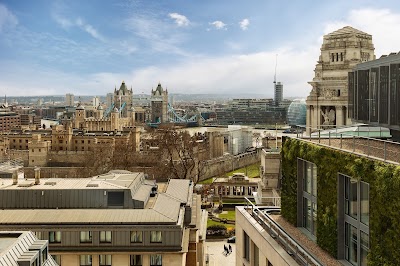 DoubleTree by Hilton London - Tower of London photo