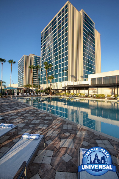 DoubleTree by Hilton Hotel at the Entrance to Universal Orlando photo