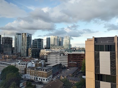 Leonardo Royal Hotel London Tower Bridge photo